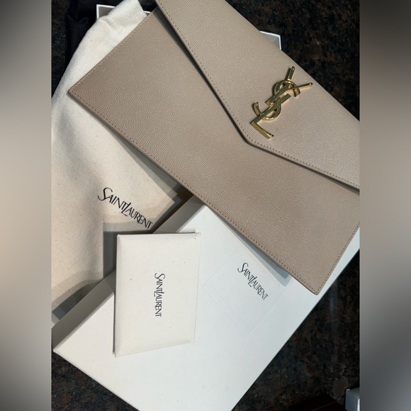 Saint Laurent Uptown Clutch - Picture 7 of 9